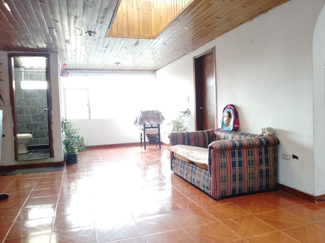 Casa en venta en Santa Maria Del Lago, Bogotá · foto 14 de 24