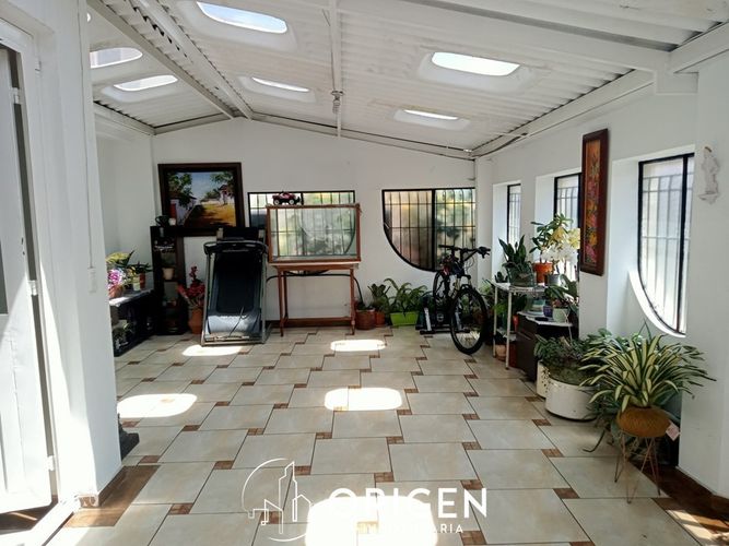 Casa de 3 alcobas en venta en Fontibon, Bogotá, 250 m² · foto 3 de 24