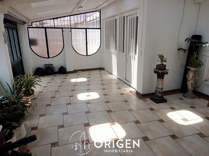 Casa de 3 alcobas en venta en Fontibon, Bogotá, 250 m² · foto 4 de 24