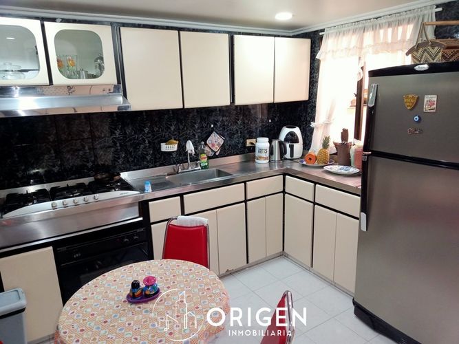 Casa de 3 alcobas en venta en Fontibon, Bogotá, 250 m² · foto 15 de 24