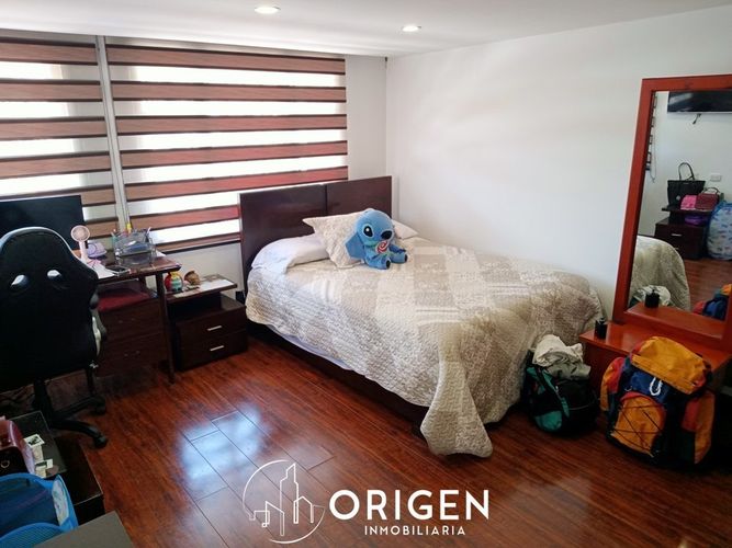 Casa de 3 alcobas en venta en Fontibon, Bogotá, 250 m² · foto 18 de 24
