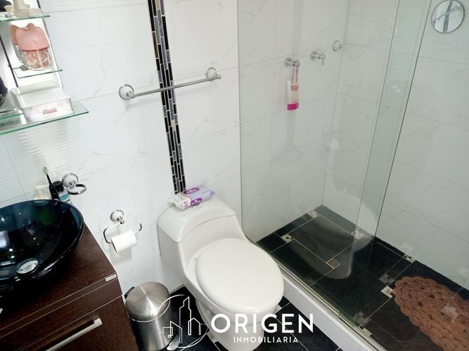 Casa de 3 alcobas en venta en Fontibon, Bogotá, 250 m² · foto 23 de 24