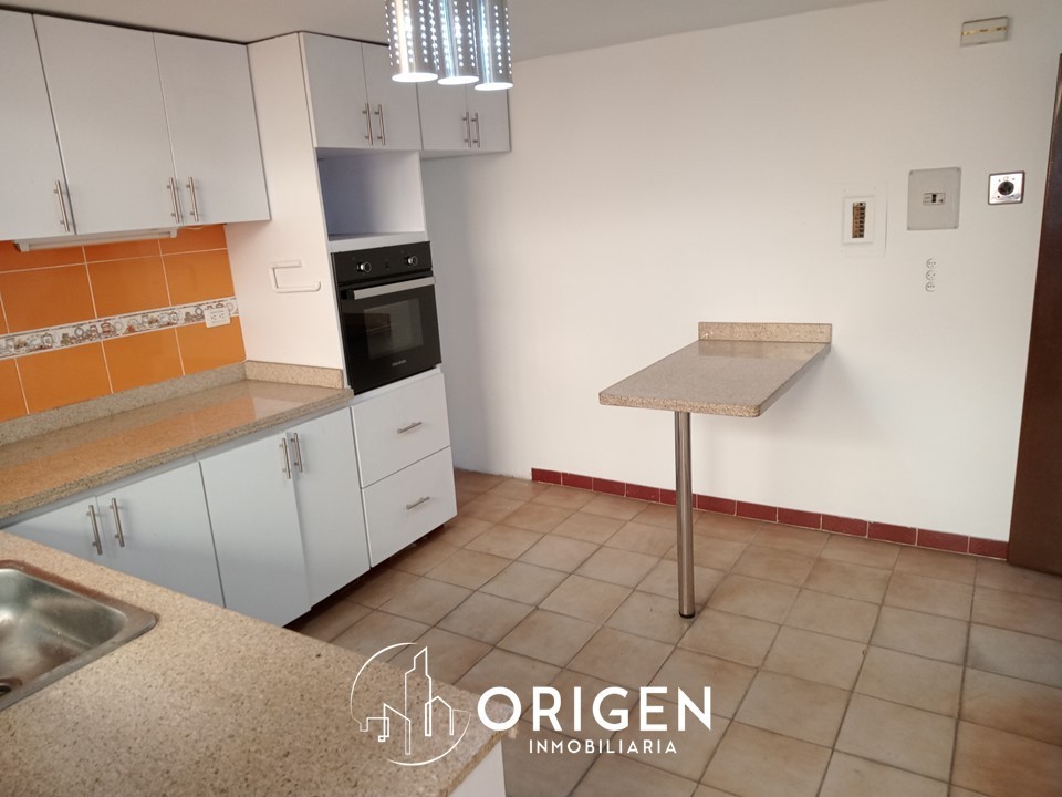 Casa en venta en Fontibon, Bogotá · foto 10 de 24
