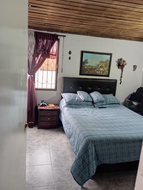 Casa de 4 alcobas en venta en Cooperativa De Sub-Oficiales, Bogotá, 144 m² · foto 4 de 14