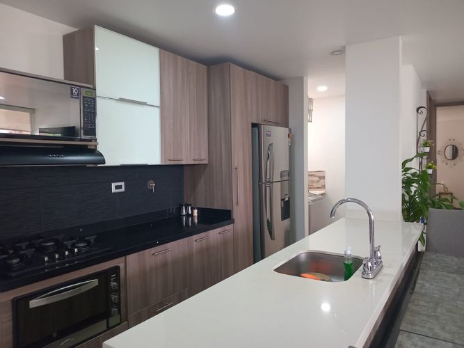 Apartamento de 3 alcobas en arriendo en Loma Benedictinos, Envigado, 117 m² · foto 6 de 16
