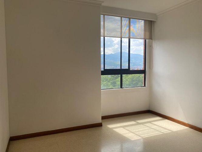 Apartamento de 3 alcobas en arriendo en El Poblado, Medellín, 158 m² · foto 9 de 18
