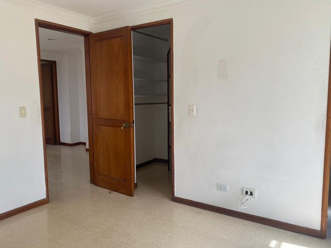 Apartamento de 3 alcobas en arriendo en El Poblado, Medellín, 158 m² · foto 12 de 18