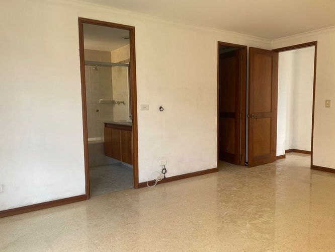 Apartamento de 3 alcobas en arriendo en El Poblado, Medellín, 158 m² · foto 17 de 18