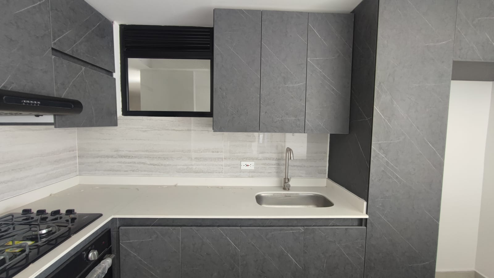Apartamento en venta en Chipre, Manizales · foto 2 de 24