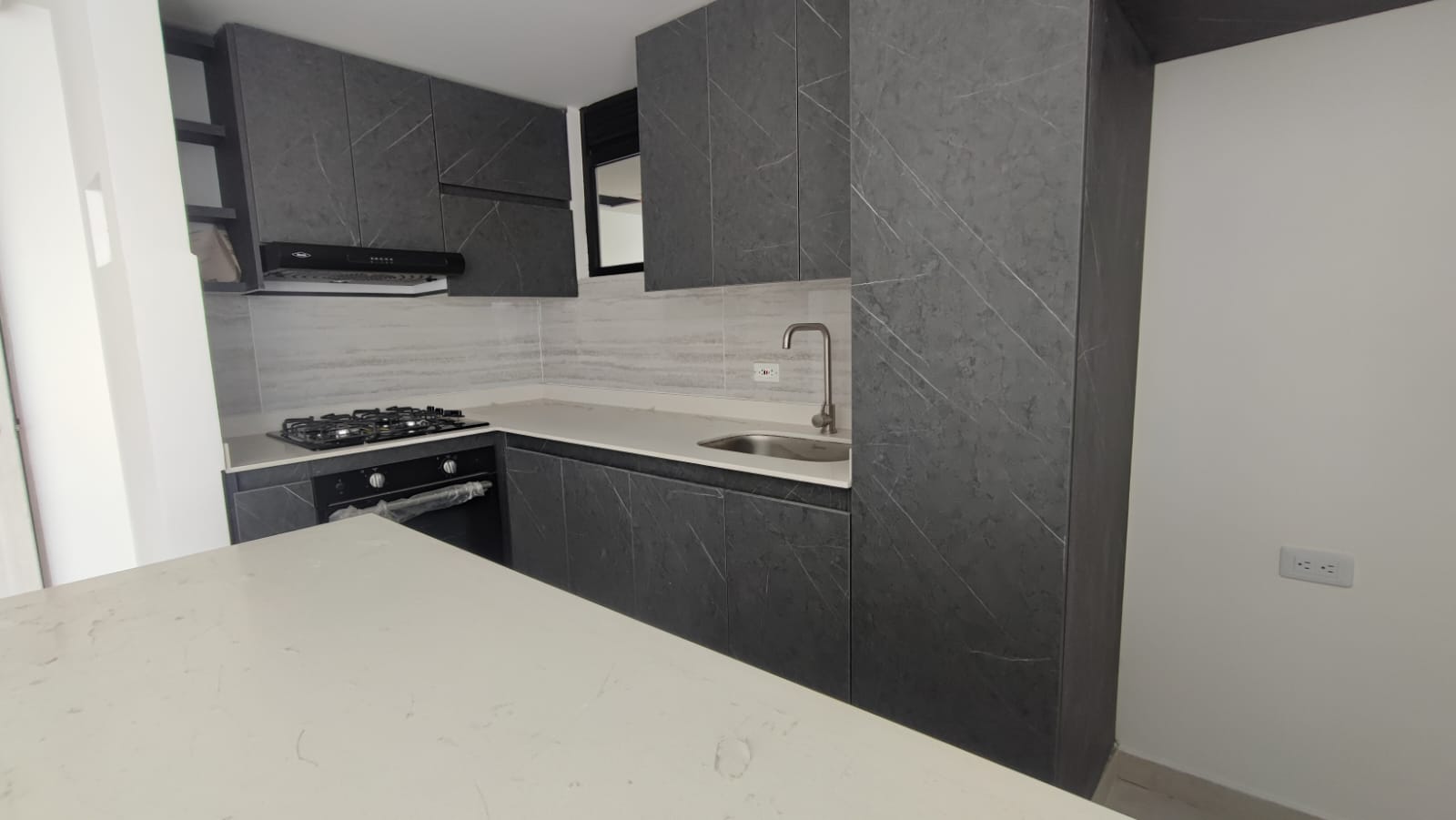 Apartamento en venta en Chipre, Manizales · foto 3 de 24