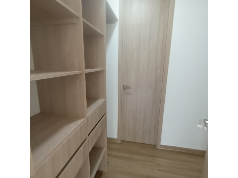 Apartamento en arriendo en Yarumal, Rionegro · foto 8 de 12