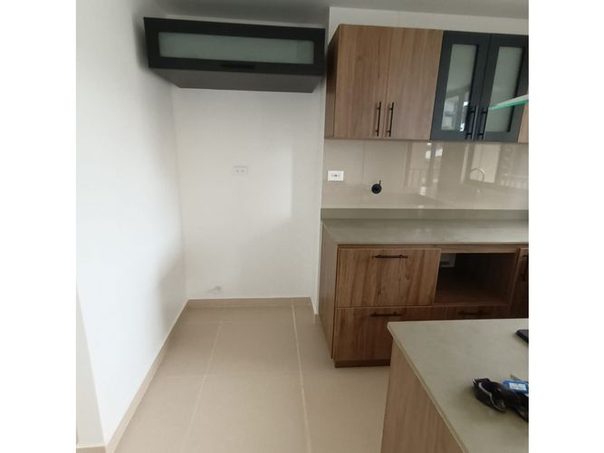 Apartamento en arriendo en El Porvenir, Rionegro, 77 m² · foto 3 de 14