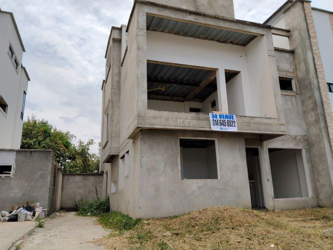 Casa de 3 alcobas en venta en Las Mercedes, Jamundí, 213 m² · foto 2 de 24