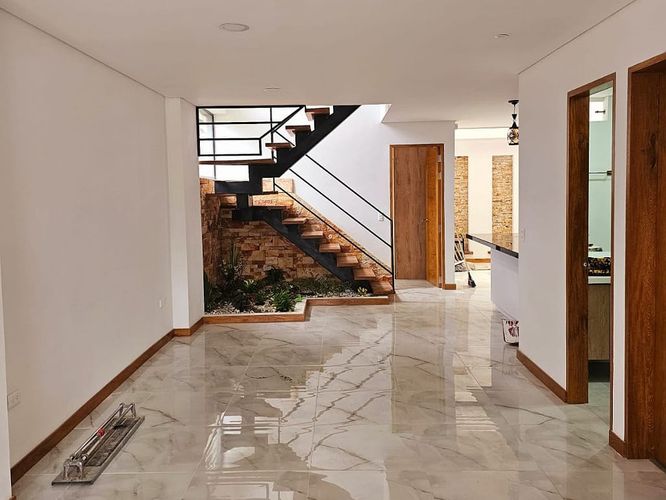 Casa de 4 alcobas en venta en El Porvenir, Rionegro, 220 m² · foto 3 de 15