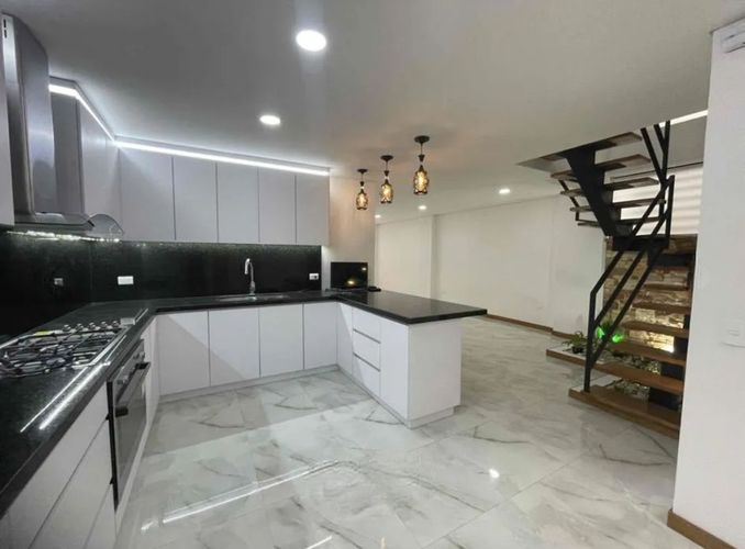 Casa de 4 alcobas en venta en El Porvenir, Rionegro, 220 m² · foto 4 de 15