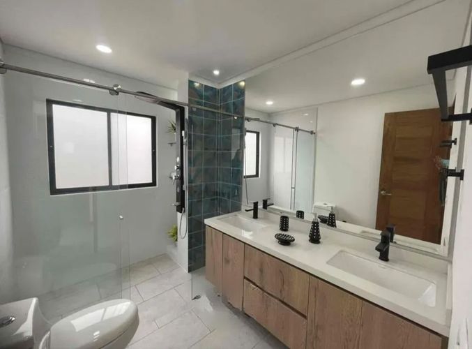 Casa de 4 alcobas en venta en El Porvenir, Rionegro, 220 m² · foto 12 de 15