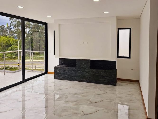 Casa de 4 alcobas en venta en El Porvenir, Rionegro, 220 m² · foto 14 de 15