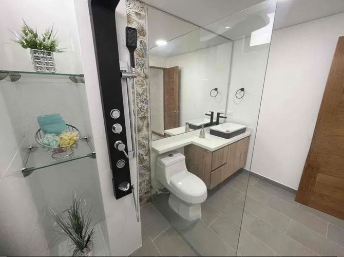 Casa de 4 alcobas en venta en El Porvenir, Rionegro, 220 m² · foto 15 de 15