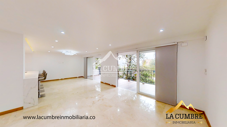 Casa de 4 alcobas en arriendo en San Lucas, Medellín, 260 m² · foto 4 de 21
