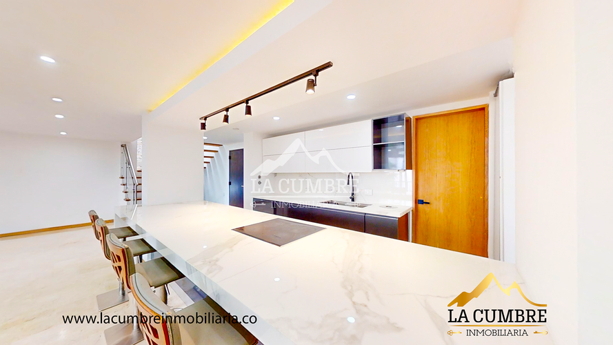 Casa de 4 alcobas en arriendo en San Lucas, Medellín, 260 m² · foto 5 de 21