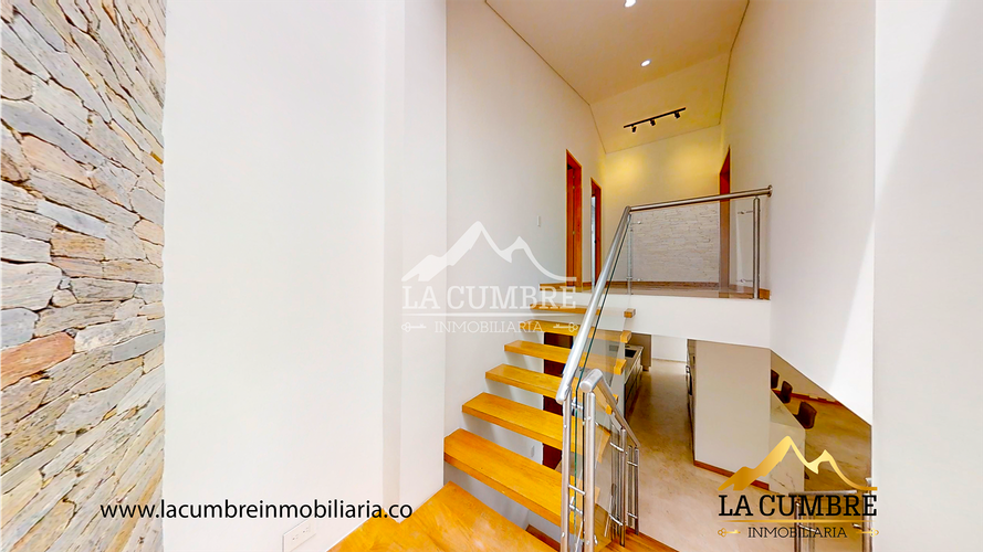 Casa de 4 alcobas en arriendo en San Lucas, Medellín, 260 m² · foto 12 de 21
