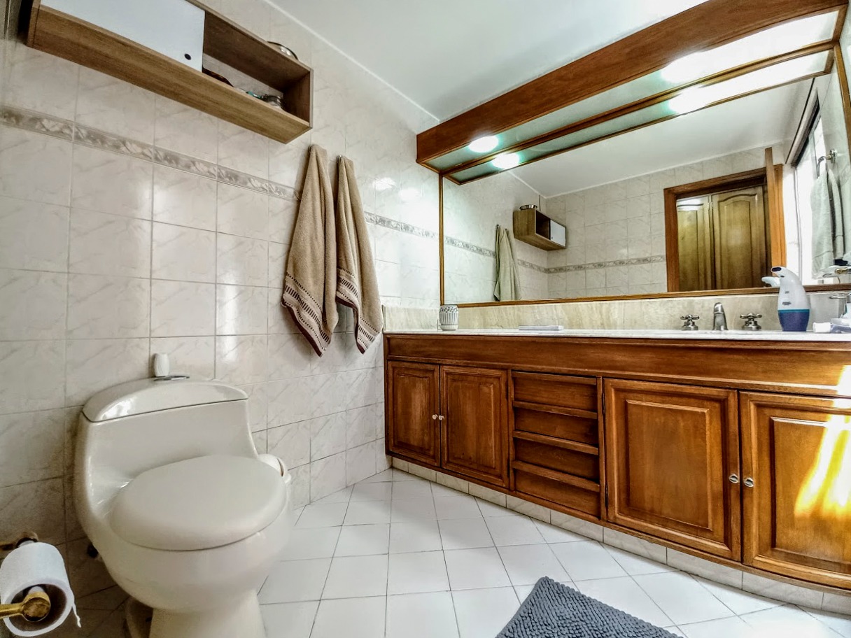 Apartamento en venta en Chicó Navarra, Bogotá · foto 9 de 19
