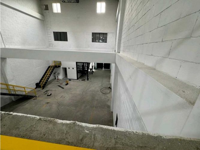 Bodega en arriendo en Centro, La Estrella, 700 m² · foto 6 de 14