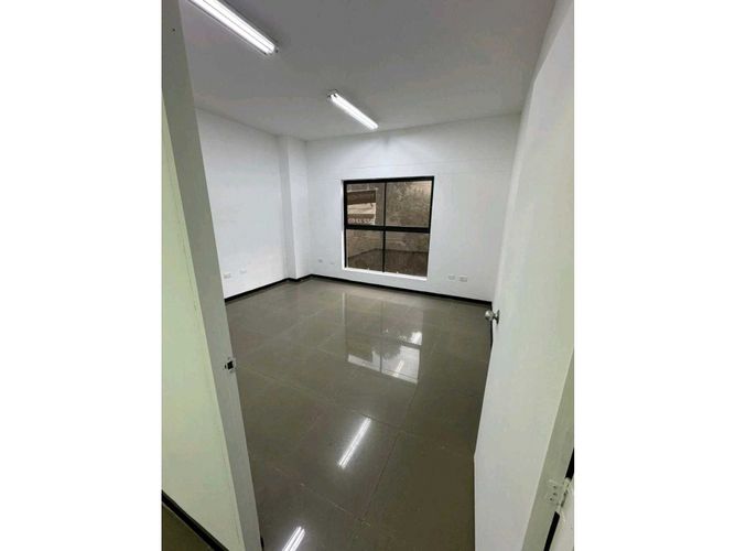 Bodega en arriendo en Centro, La Estrella, 700 m² · foto 10 de 14