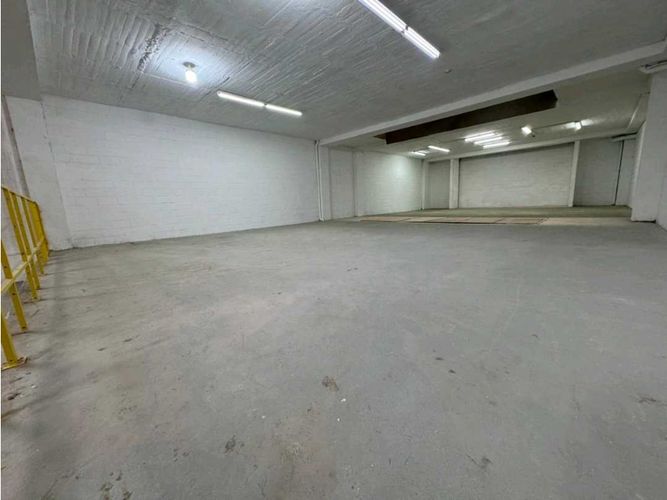 Bodega en arriendo en Centro, La Estrella, 700 m² · foto 13 de 14