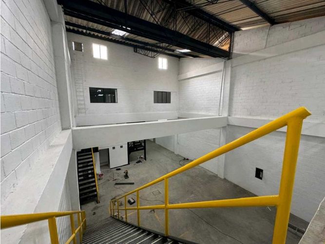 Bodega en arriendo en Centro, La Estrella, 700 m² · foto 14 de 14