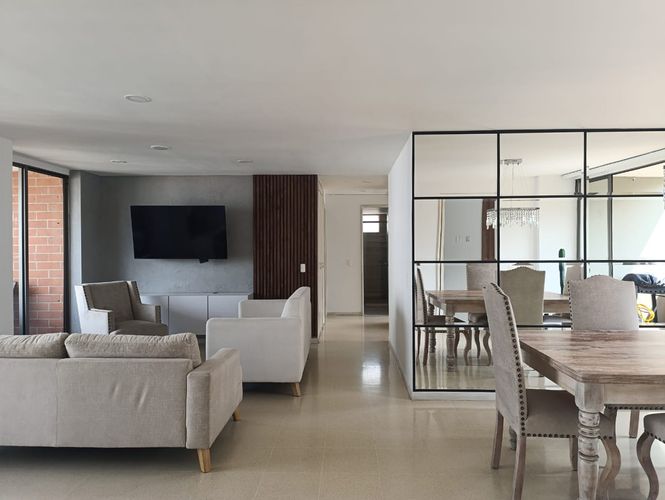 Apartamento de 3 alcobas en arriendo en El Poblado, Medellín, 130 m² · foto 7 de 19