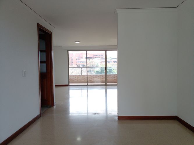 Apartamento de 3 alcobas en arriendo en El Poblado, Medellín, 168 m² · foto 4 de 20
