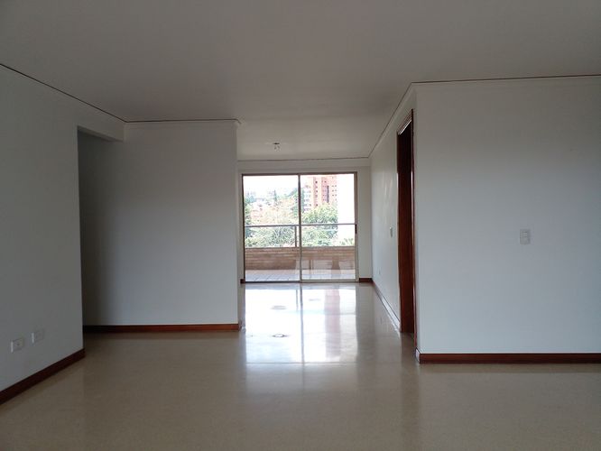 Apartamento de 3 alcobas en arriendo en El Poblado, Medellín, 168 m² · foto 7 de 20