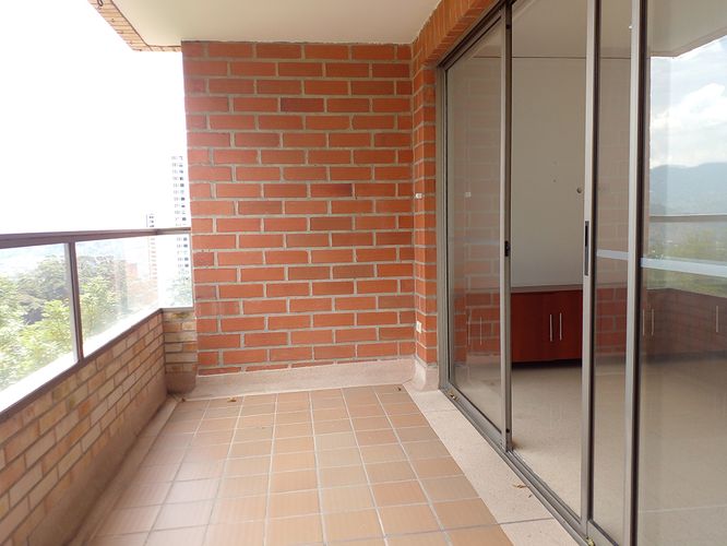 Apartamento de 3 alcobas en arriendo en El Poblado, Medellín, 168 m² · foto 20 de 20