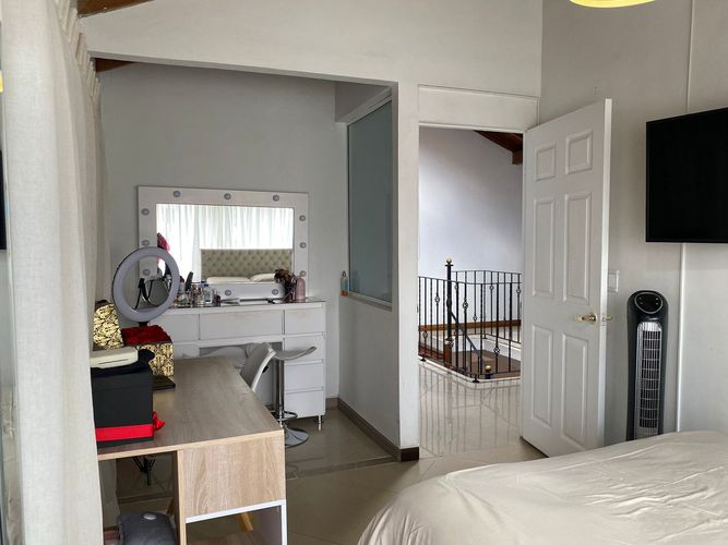 Apartamento de 5 alcobas en venta en El Poblado, Medellín, 150 m² · foto 12 de 18