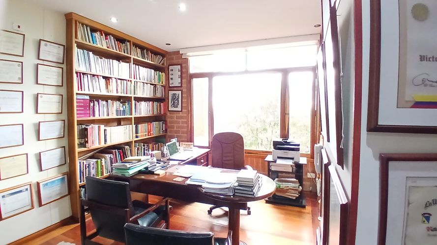 Casa de 5 alcobas en venta en Torca, Bogotá, 1300 m² · foto 15 de 24