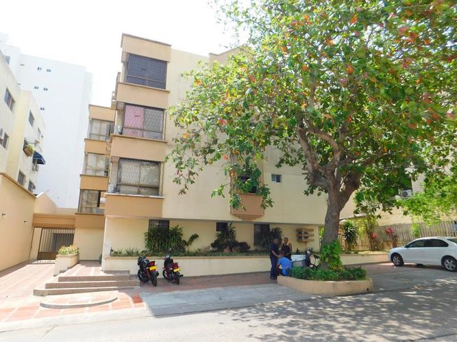 Apartamento de 3 alcobas en venta en Altos De Riomar, Barranquilla, 114 m² · foto 5 de 13