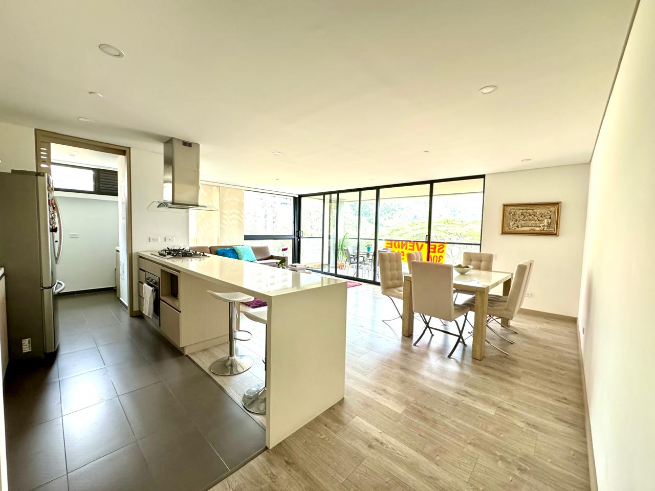 Apartamento en venta en Altos del poblado, Medellín 2