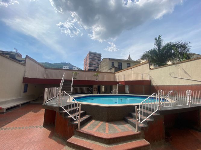 Apartamento de 3 alcobas en venta en Granada, Cali, 220 m² · foto 19 de 20