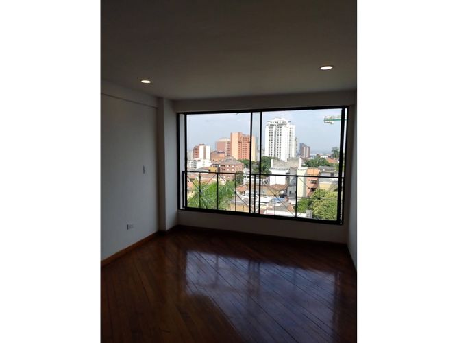 Apartamento de 3 alcobas en venta en El Peñon, Cali, 203 m² · foto 8 de 8