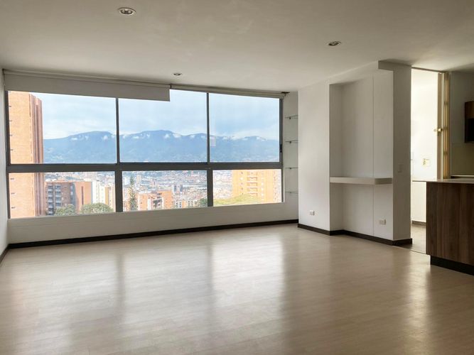 Apartamento de 3 alcobas en arriendo en Loma Del Esmeraldal, Envigado, 90 m² · foto 2 de 18