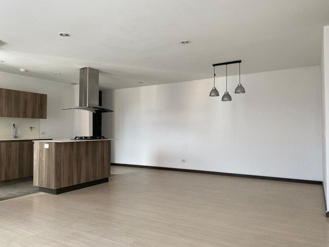 Apartamento de 3 alcobas en arriendo en Loma Del Esmeraldal, Envigado, 90 m² · foto 6 de 18