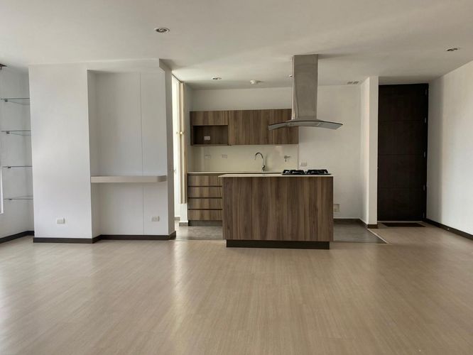 Apartamento de 3 alcobas en arriendo en Loma Del Esmeraldal, Envigado, 90 m² · foto 7 de 18