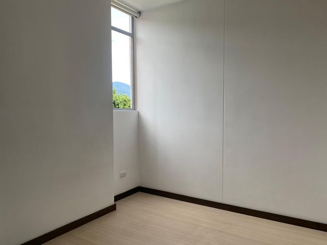 Apartamento de 3 alcobas en arriendo en Loma Del Esmeraldal, Envigado, 90 m² · foto 10 de 18