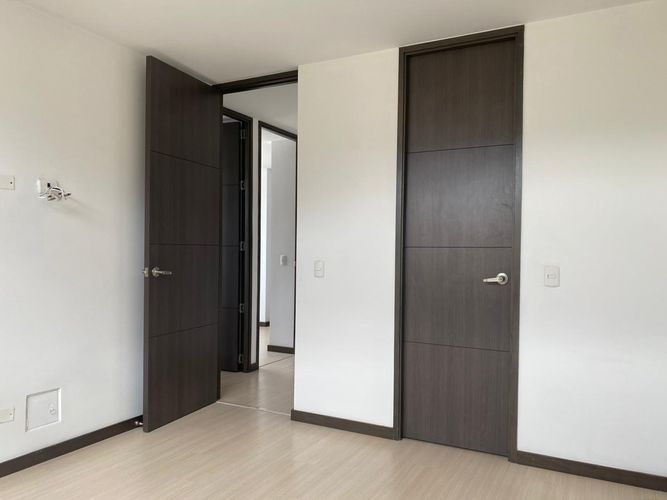 Apartamento de 3 alcobas en arriendo en Loma Del Esmeraldal, Envigado, 90 m² · foto 13 de 18