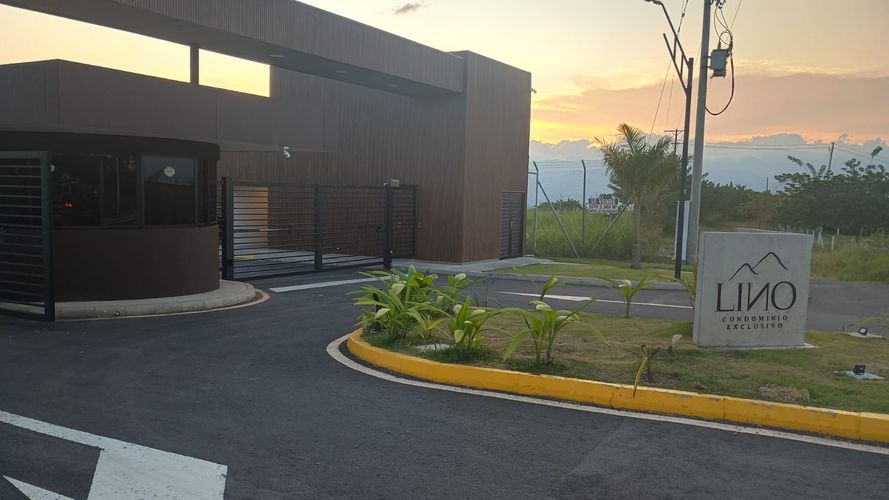 Lote en venta en Cerritos, Pereira, 2474 m² · foto 2 de 9