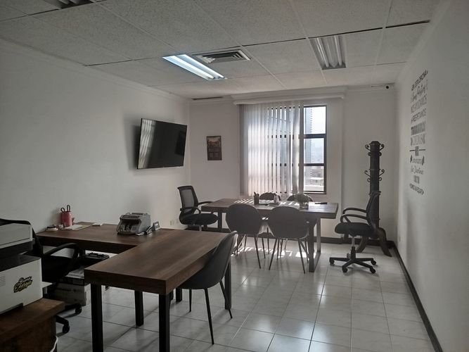 Oficina en venta en El Poblado, Medellín, 34 m² · foto 15 de 17