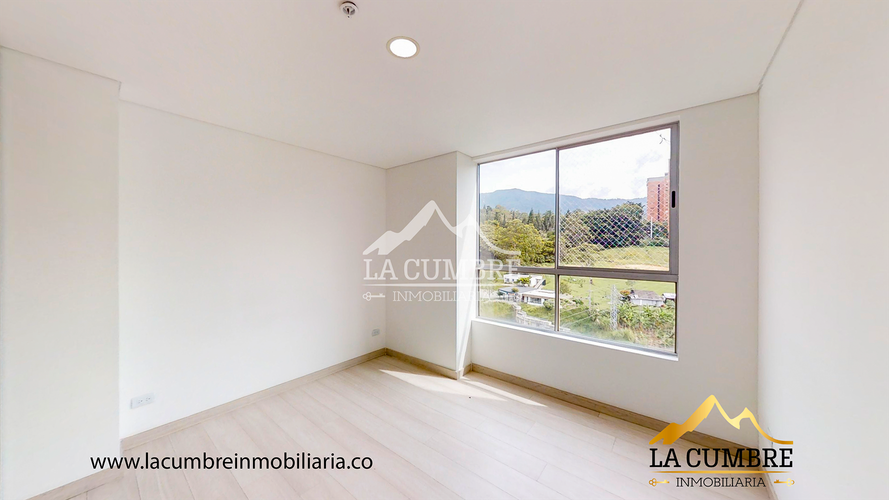 Apartamento de 3 alcobas en arriendo en Loma Del Escobero, Envigado, 150 m² · foto 11 de 14
