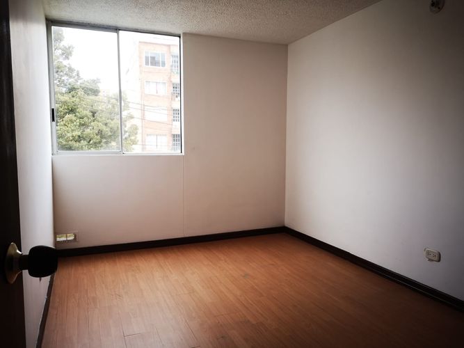 Apartamento de 3 alcobas en venta en Ub. De La Sabana, Bogotá, 74 m² · foto 9 de 16