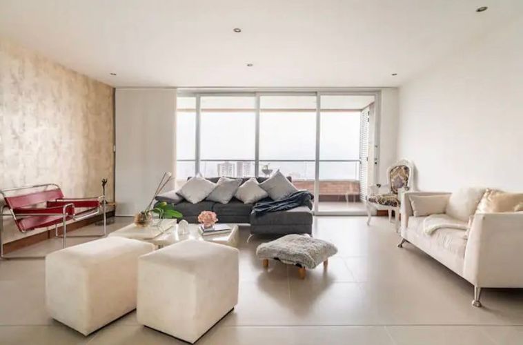 Apartamento de 1 alcoba en arriendo en El Tesoro, Medellín, 127 m² · foto 2 de 23